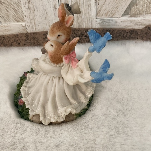 Dakin Susan Wheeler Holly Pond Hill Just Married Bunny Figurine - Picture 6 of 14